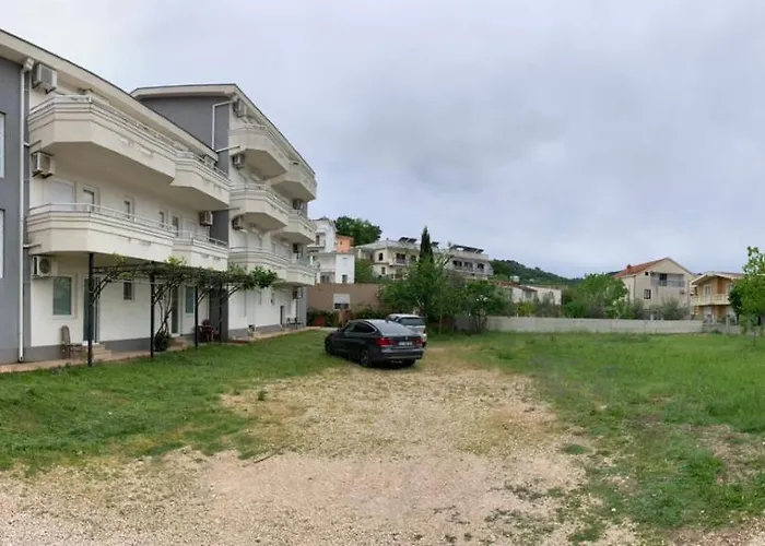 Pet friendly Il Freddo Apartments Ulcinj