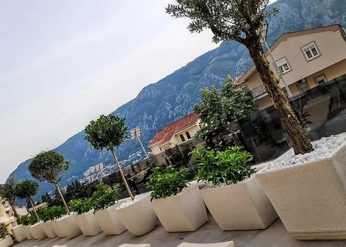 Kotor hotels near Kotor beach