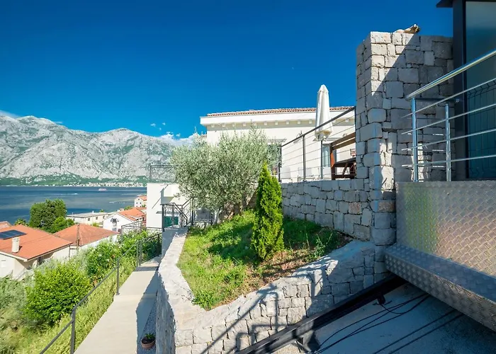 Cabin Rentals in Kotor