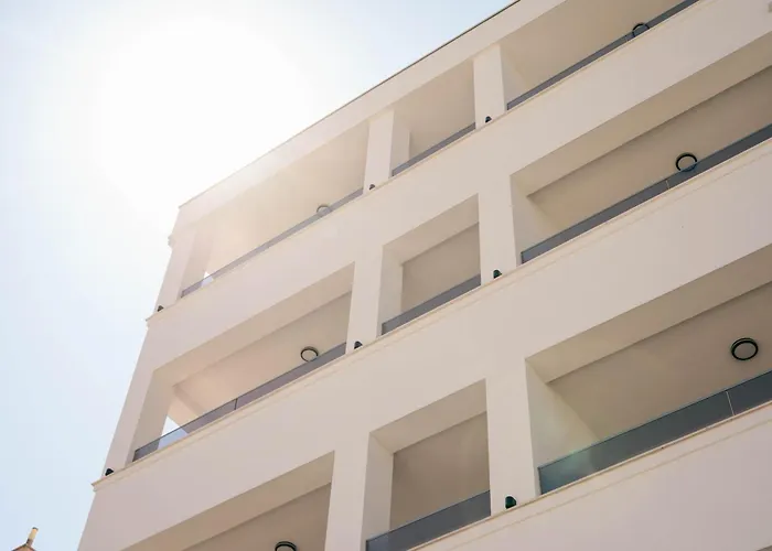 Ulcinj hotels near Market