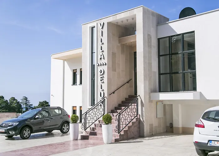 Ulcinj hotels near Valdanos beach